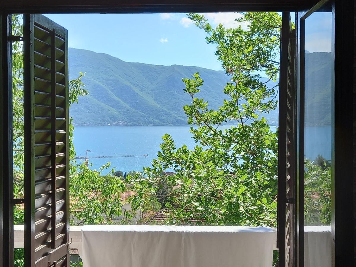 Отель Sea View Рисан Экстерьер фото